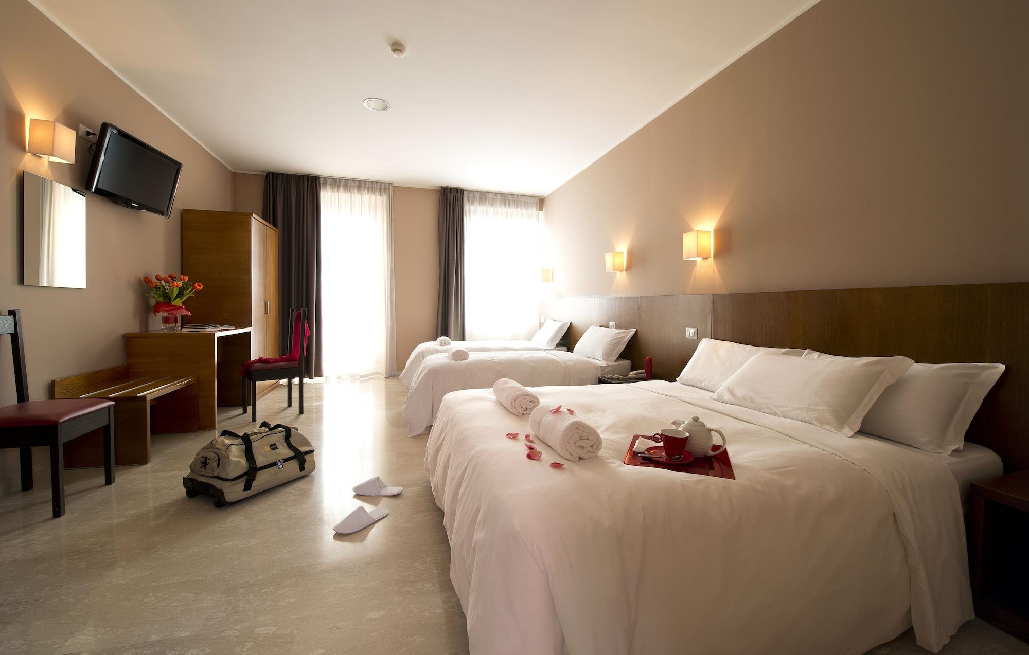 โอเอซี วิลเลจ โฮเต็ล Hotel มิลาน ภายนอก รูปภาพ