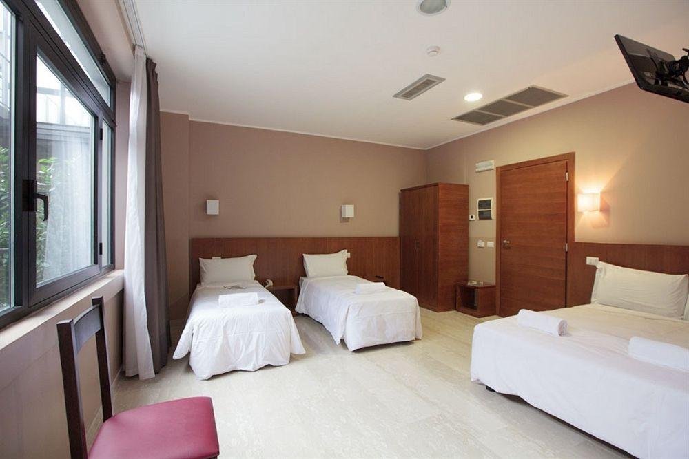 โอเอซี วิลเลจ โฮเต็ล Hotel มิลาน ภายนอก รูปภาพ