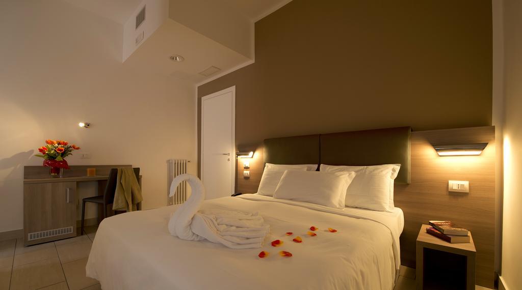 โอเอซี วิลเลจ โฮเต็ล Hotel มิลาน ภายนอก รูปภาพ