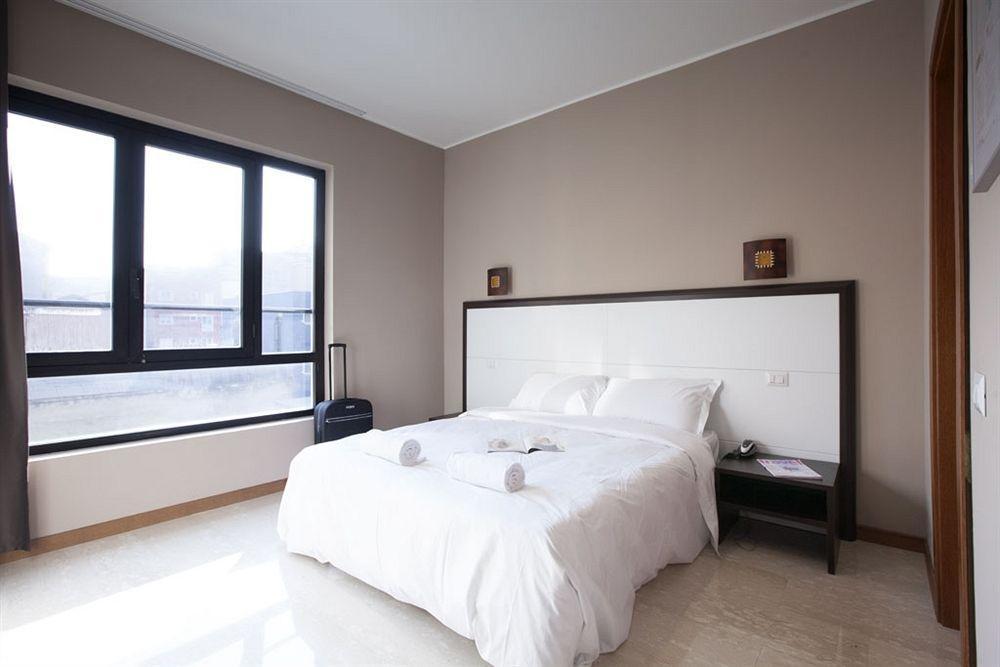 โอเอซี วิลเลจ โฮเต็ล Hotel มิลาน ภายนอก รูปภาพ